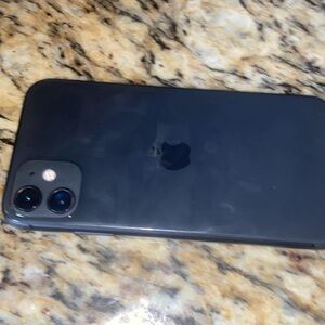 iPhone 11 for sale 250$ and free delivery